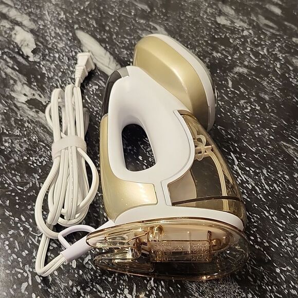 BRAND NEW CONAIR EXTREMESTEAM 2-in-1 HANDHELD STEAMER AND IRON WITH TURBO - Picture 12 of 16